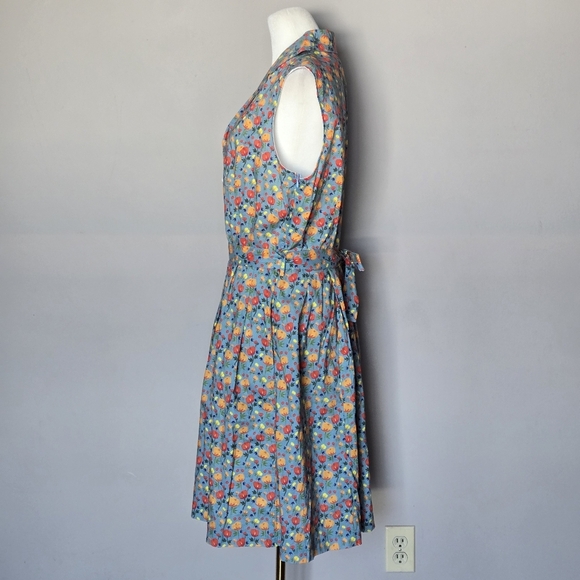 Chic Floral Button-Up Midi Dress - Picture 6 of 16